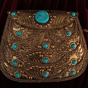 VINTAGE INSPIRED METAL PURSE